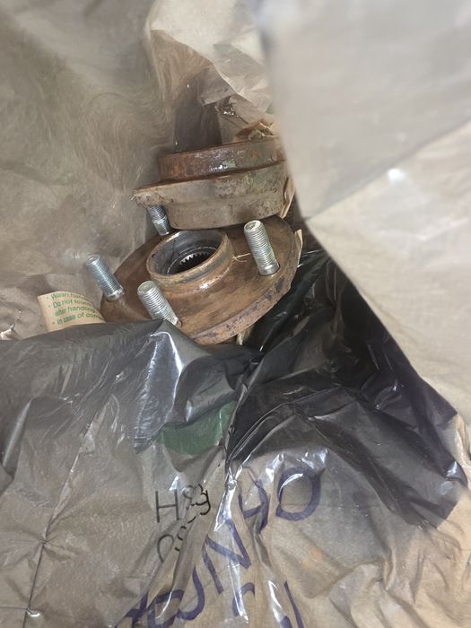 Полуоска и носачи subaru