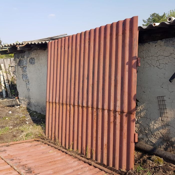 Ворота из волнового профиля