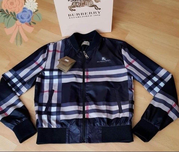 Jachete dama new model, cod Qr scanabil/logo metalic/saculet,eticheta