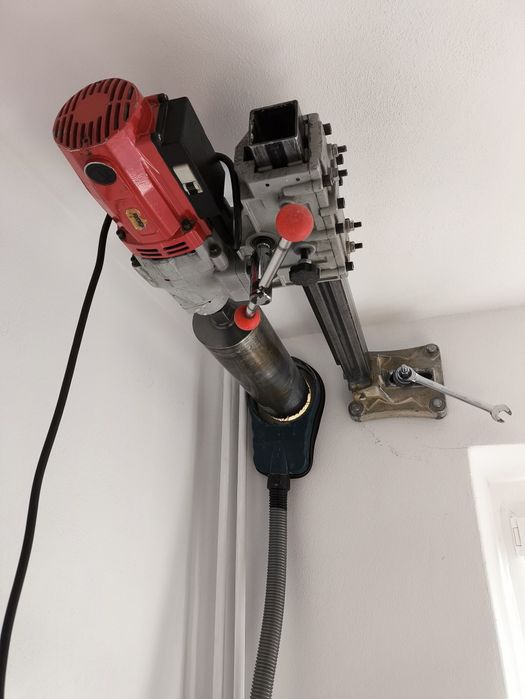 GAURĂ PRIN CAROTARE PENTRU Hotă Centrală Ventilație Canalizare Sobă