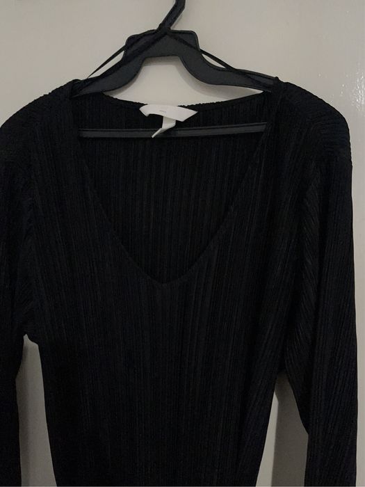 Rochie neagra usor plisata noua