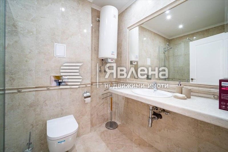 Продава се Двустаен апартамент в Варна, Център - 86 кв.м за 3721 €/кв.м - Снимка #11