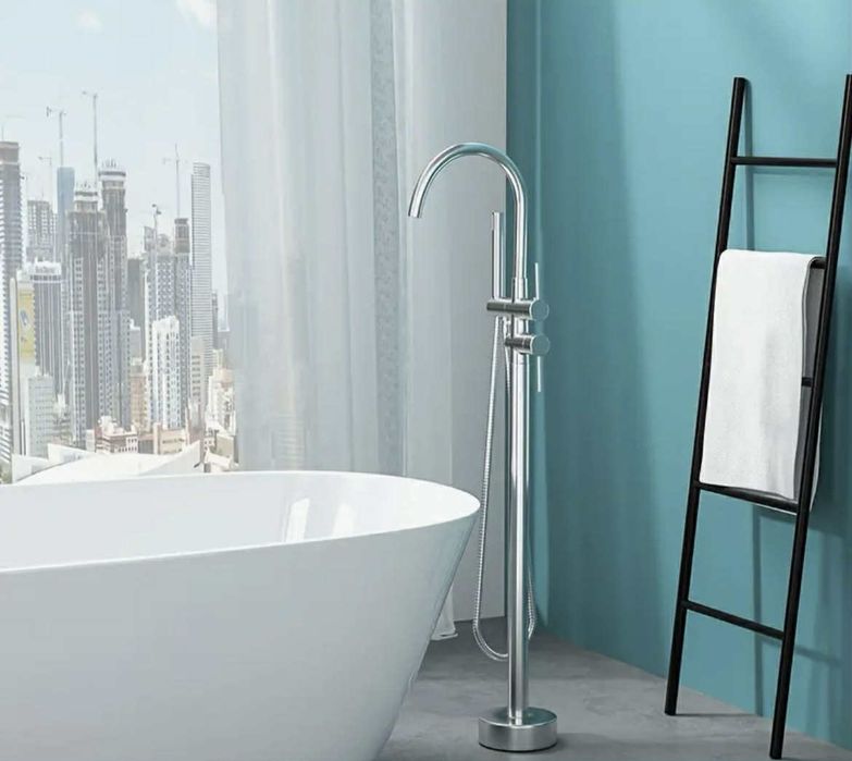 Baterie freestanding argintie și aurie