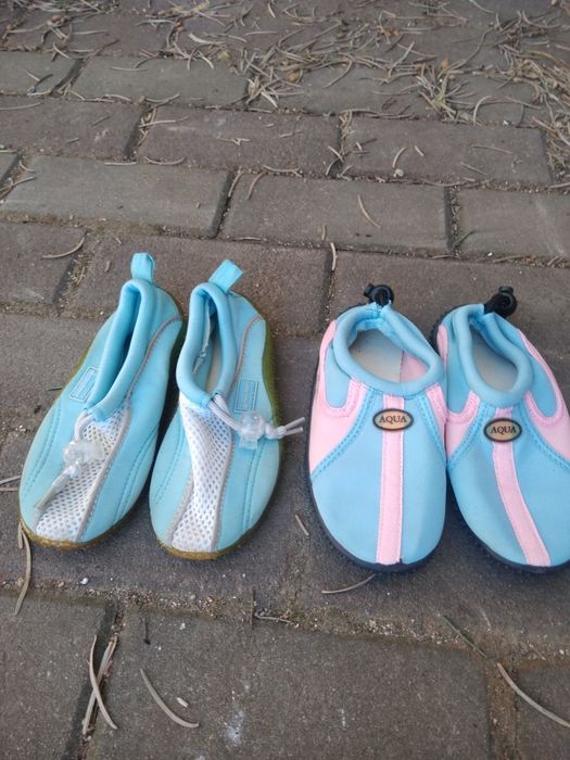Vând papuci de apa mărimea 28