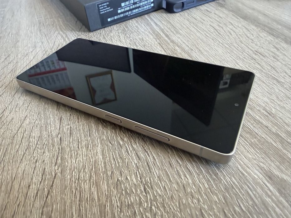 Samsung Galaxy S25 Ultra 1TB Titanium Black - НОВ с гаранция