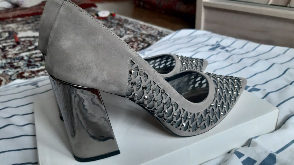 Turetski tufli sotiladi.1 marta kiyilgan.Kelishtiraman narxini