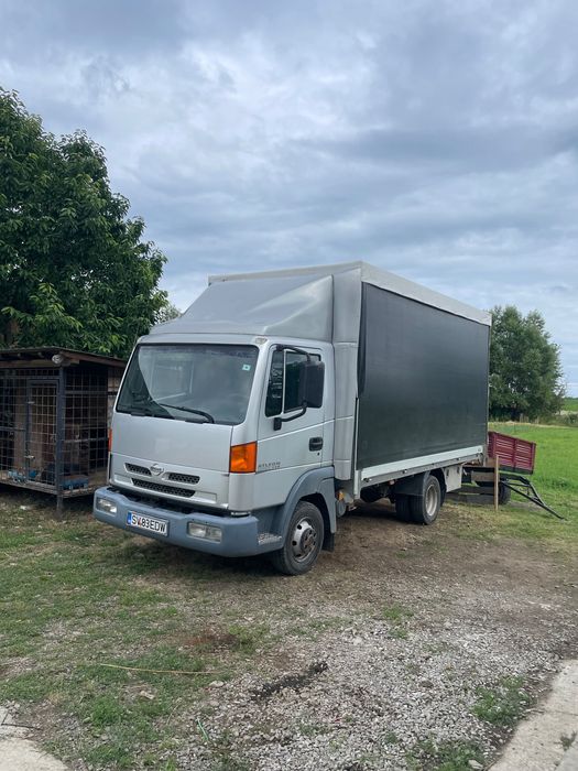 Vând camionetă Nisan Atleion