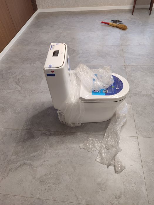 Продам новый унитаз