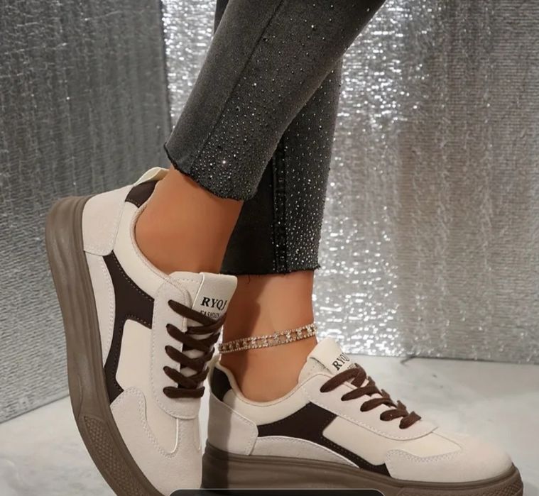 Бежови дамски кецове