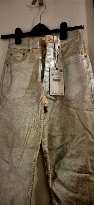 Blugi metalici Zara, noi
