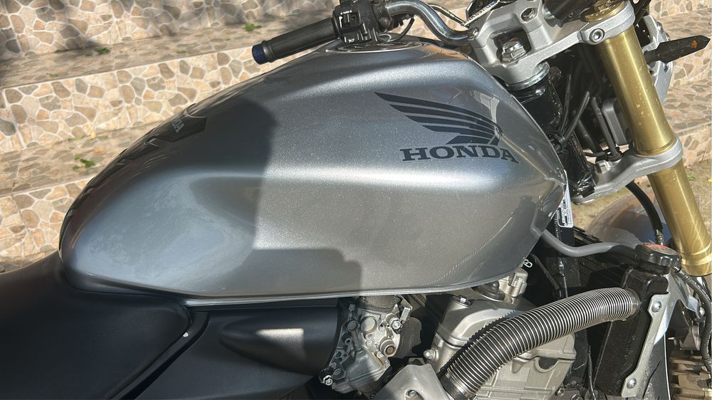 Honda hornet pc36