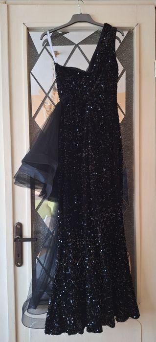 Официална  черна рокля