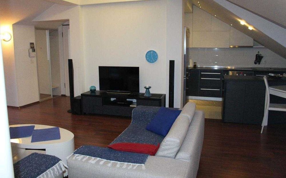 Дава се под наем Двустаен апартамент в Бургас, Братя Миладинови - 67 кв.м за 204 € - Снимка #2