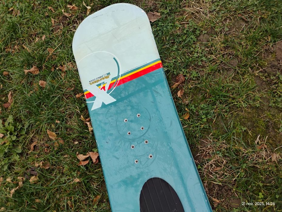 Vând placa  snowboard