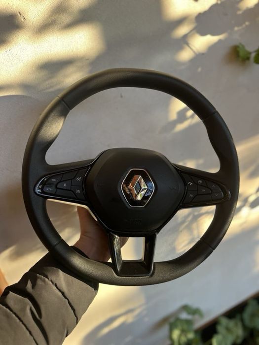 Трилъчев мулти волан за Renault