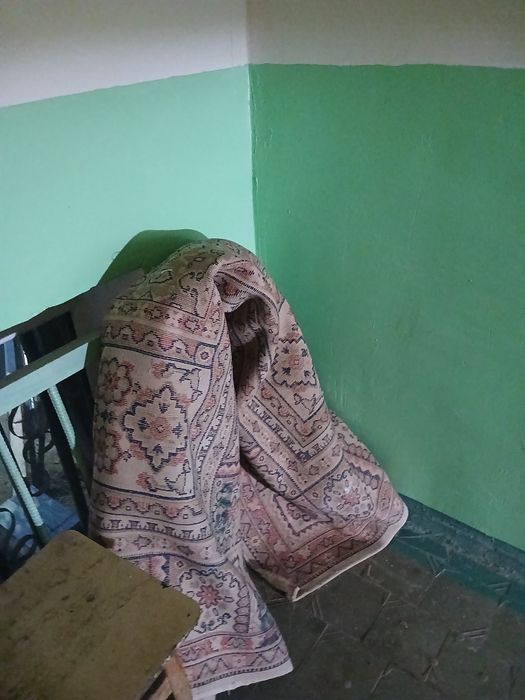 Продам ковры 3 шт, средние стандартные