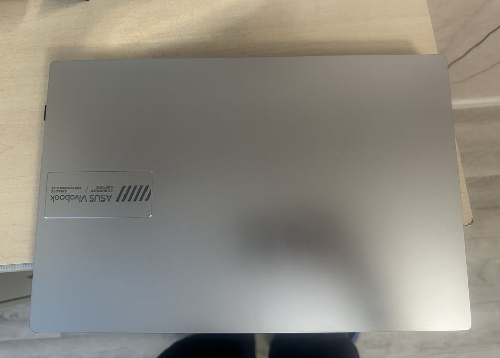 Продаю ASUS Vivobook Go