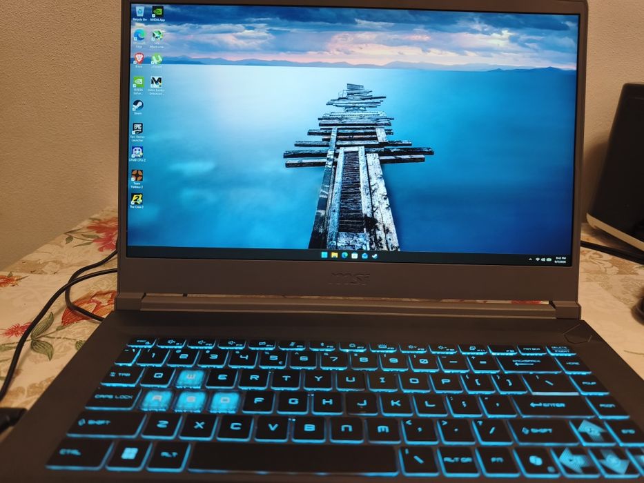 Laptop gaming  MSI thin 15
