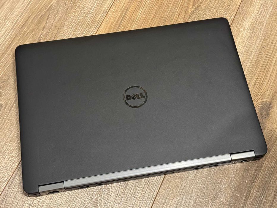 Dell Latitude E7470 отличен I5-6300U/8RAM/256SSD/Intel HD Graphics 520