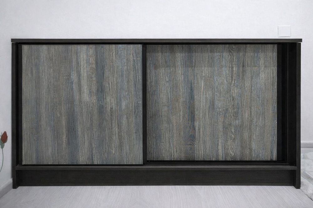 Mebel dlya prixojey v xoroshim sostoyanii