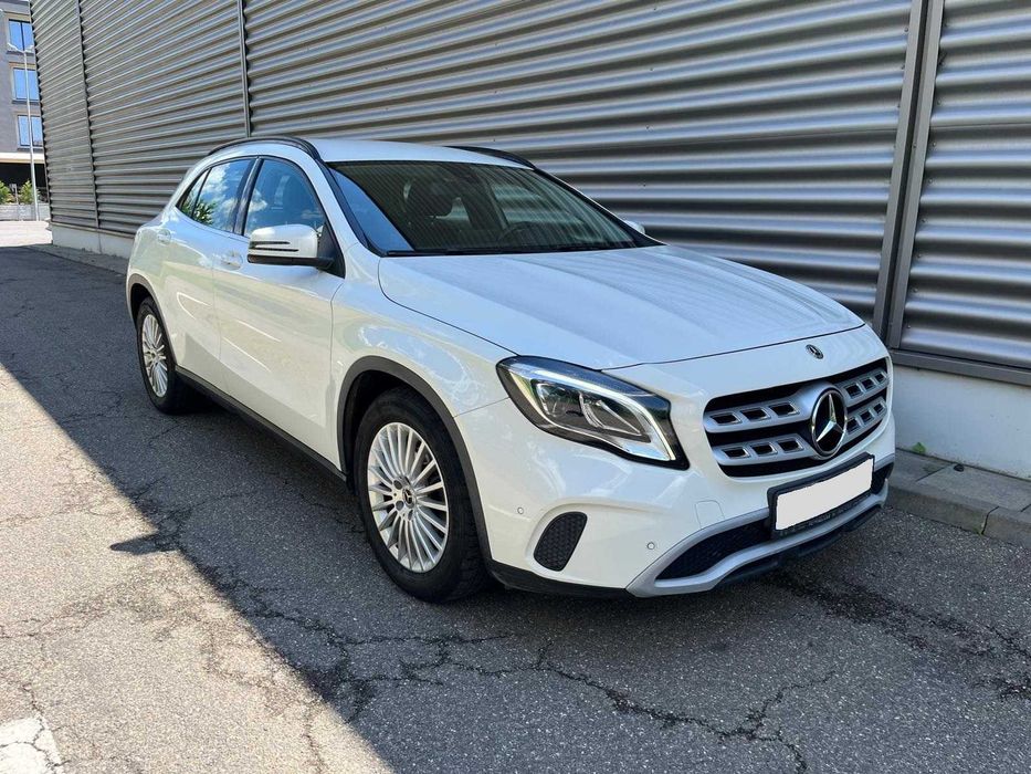 Mercedes-Benz GLA 200d 4Matic 2017  Cutie Automata Bi-Xenon Navi KeyLess GO