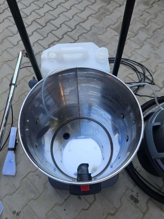 Aspirator profesional (Lavor Solaris IF) cu SPALARE injectie-extractie