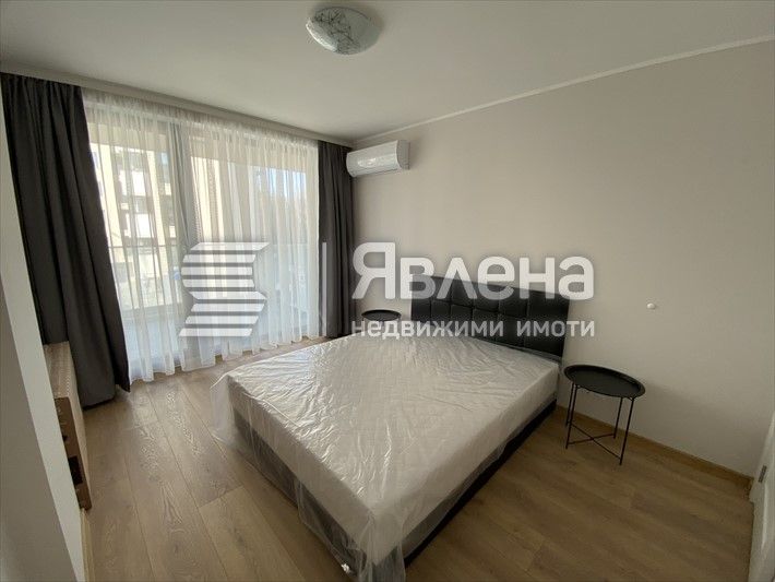 Дава се под наем Тристаен апартамент в Варна, Бриз - 95 кв.м за 1000 € - Снимка #9