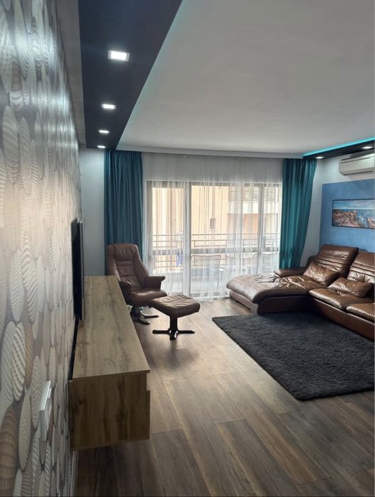 апартамент тристаин