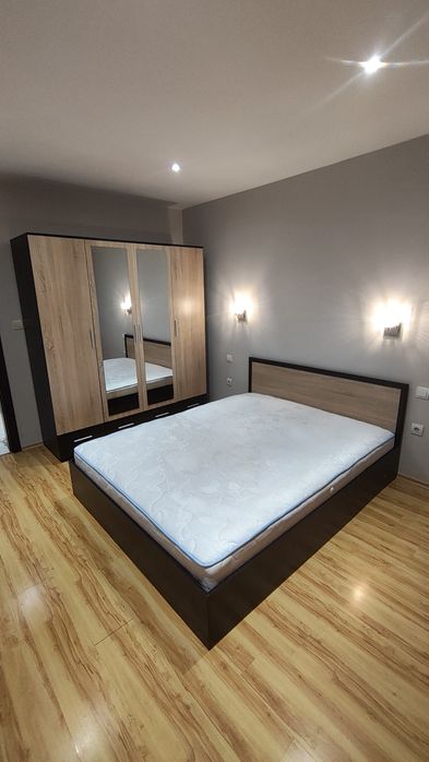 Апартамент под наем Лятно кино