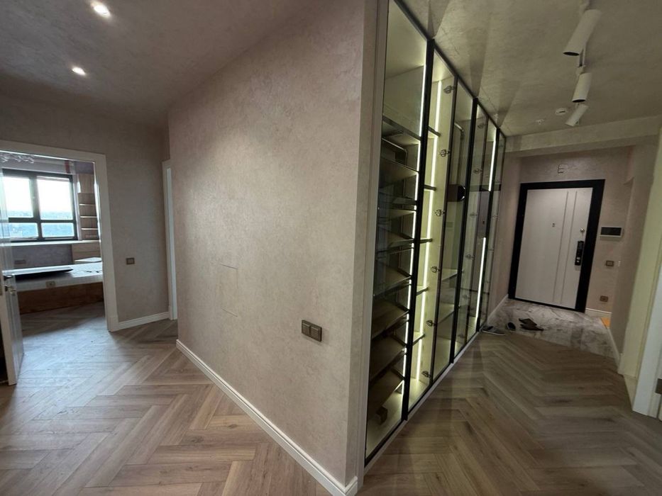 Продается 5ти комнатная квартира,ЖК Акай Сити,Дархан,320м2