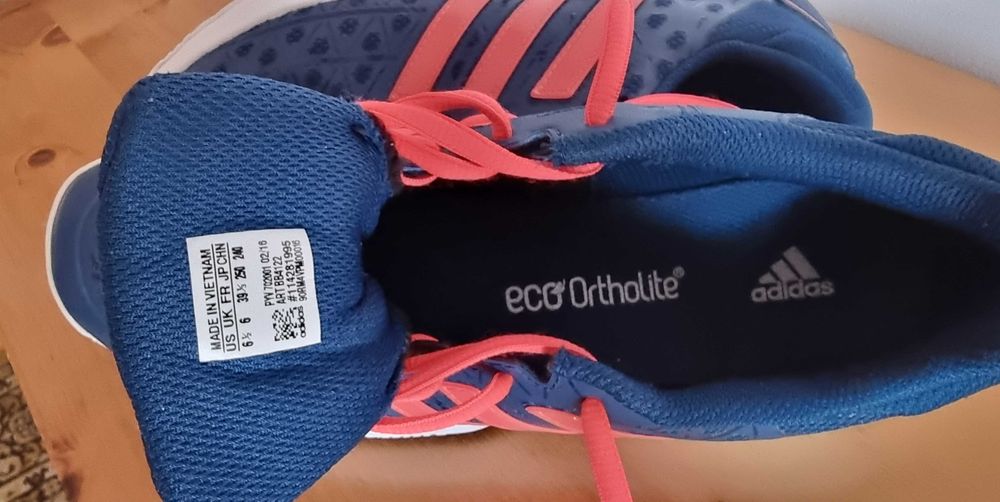 Pantofi sport ADIDAS  ADITUFF originali, noi