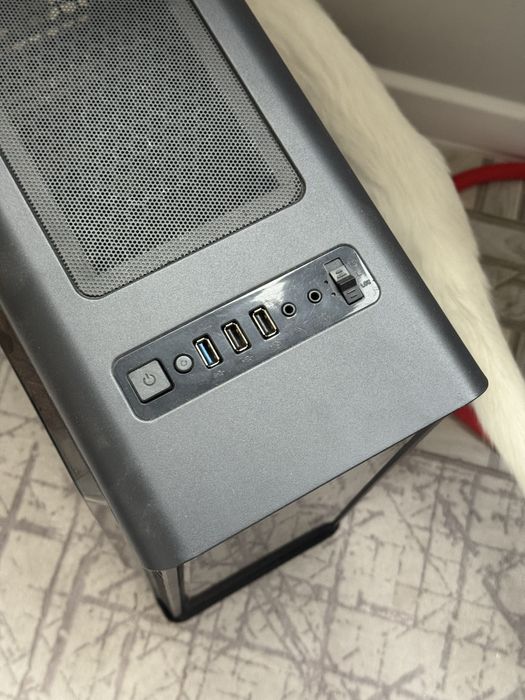 Продам 2 корпуса ПК