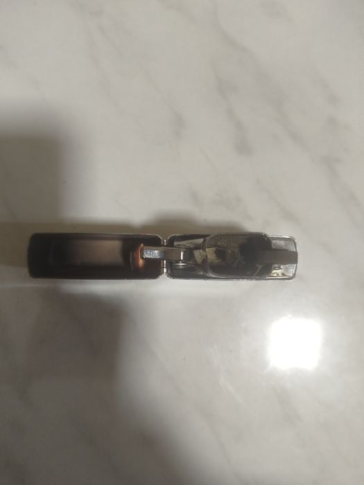 бензиновая зажигалка типа Zippo