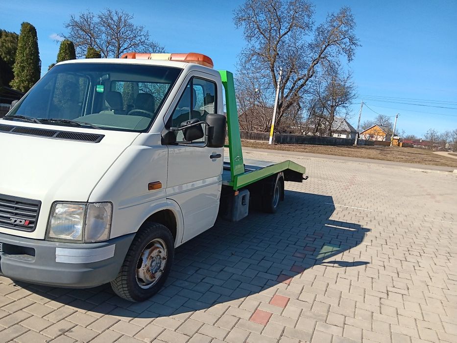 Lt 46 2800 din 2005 cu c 3800 euro se conduce cu c