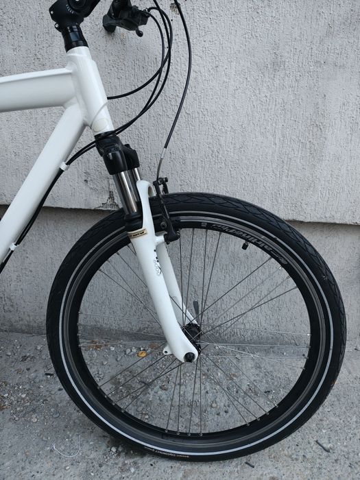 Bicicleta BMW 26 zoll alb perlat marime 175-185 cm Shimano Alivio 24 viteze