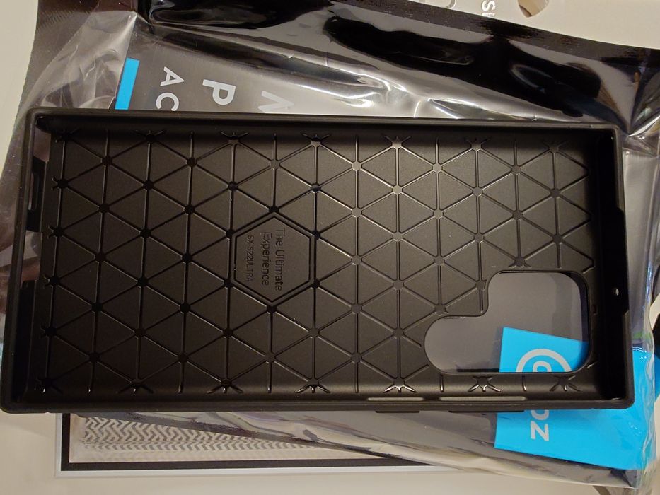 Huse Samsung Galaxy S22 Ultra + folie
