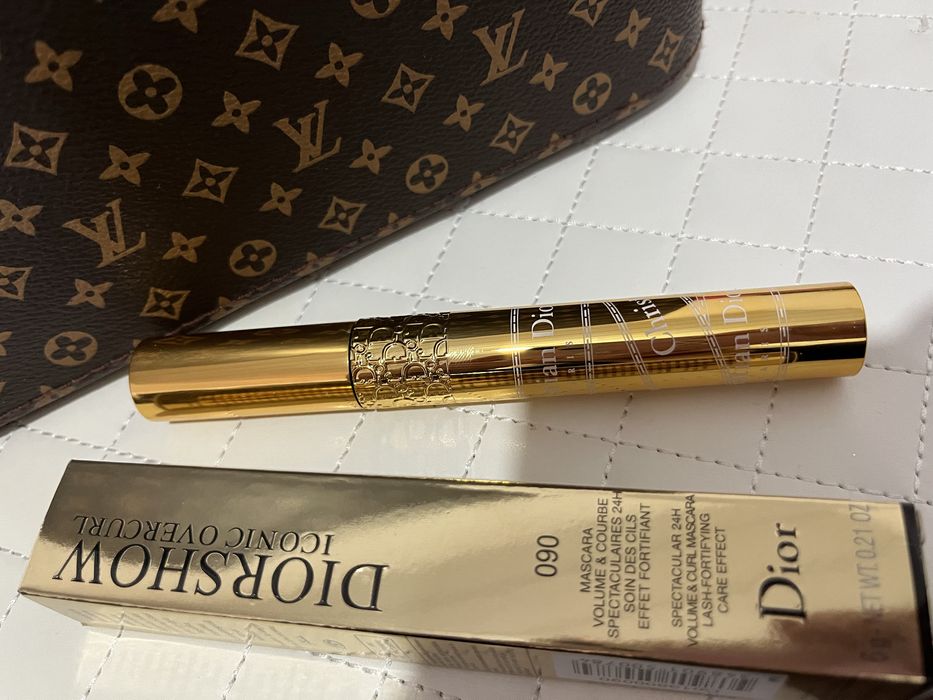 Новый косметика наборларлар сатылады