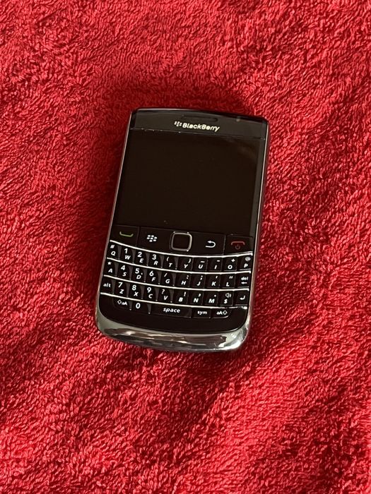 Telefon BlackBerry 9700