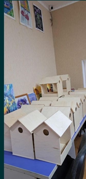 Скворечники, кормушки, құс үй