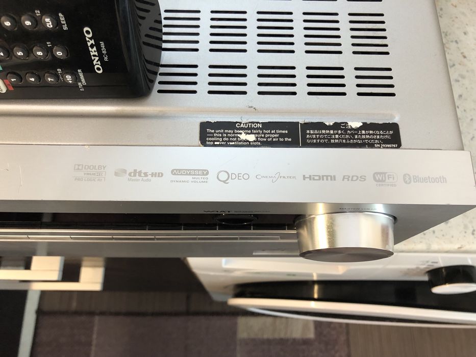 Onkyo TX-NR626 Bluetooth Wi-Fi