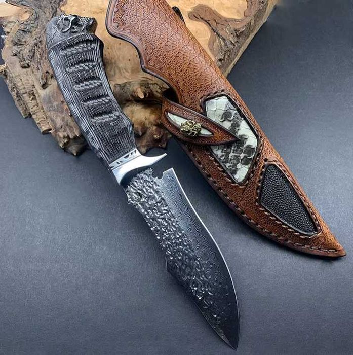 Cutit Damasc Gotic Black Knight, abanos si teaca piele italiana