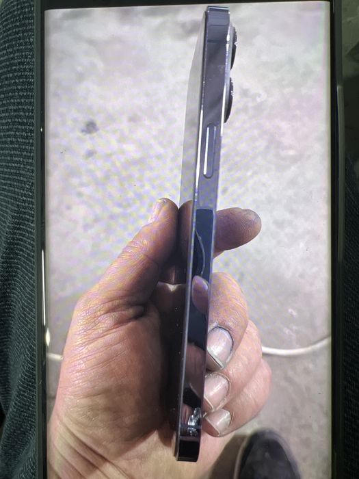 Айфон 13 про макс срочно продам