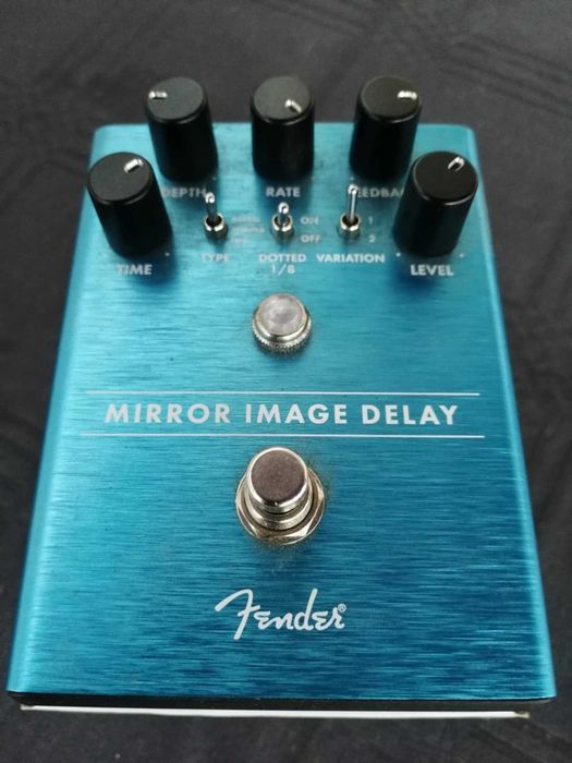 Fender Mirror Image Delay
