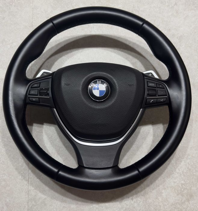 Оригинален волан с еърбег и пера за BMW F10/F11 в перфектно състояние