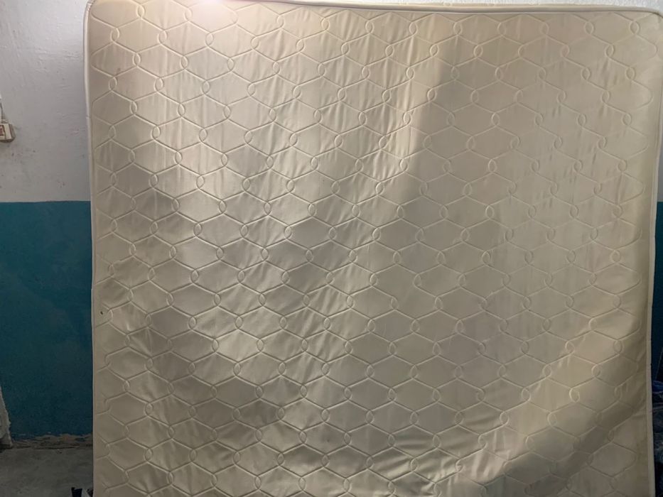 Матрас бу  в хорошем состояние