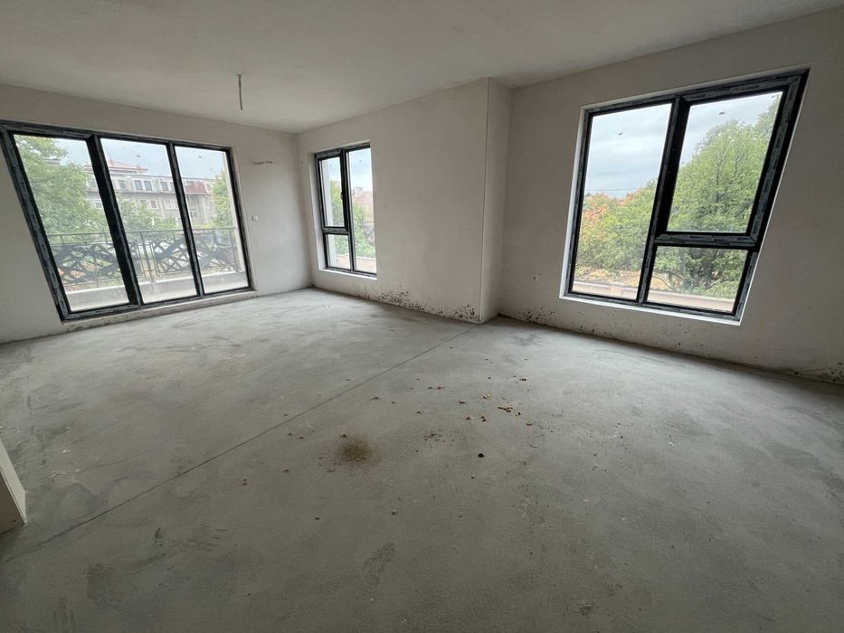 Продава се тристаен апартамент – ново строителство, до Културен дом