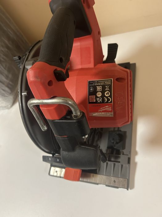 Circular Milwaukee M18 FCSG 66