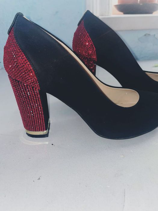 Туфли.   женские