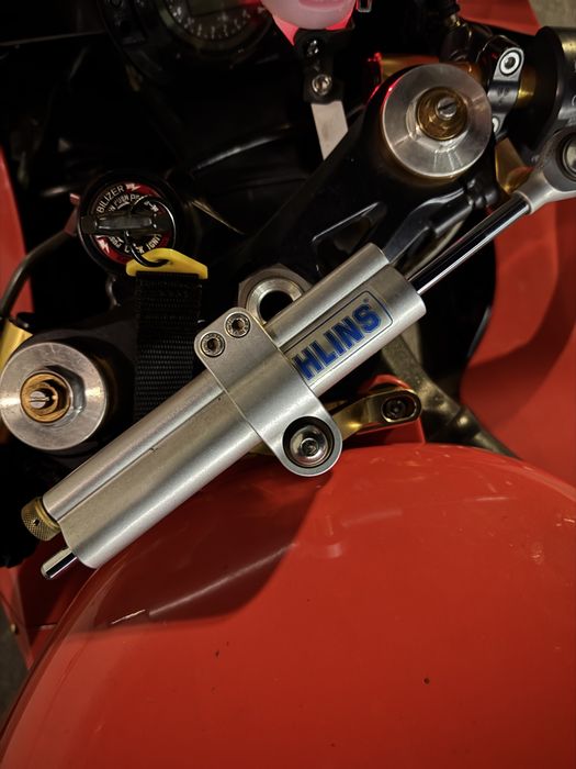 Kawasaki ZX-10R Gen 1 (2005) - Оригинален оранжев (Pearl Blazing Orange), спортна генерация, Ohlins демпфер. Ревизиран мотор