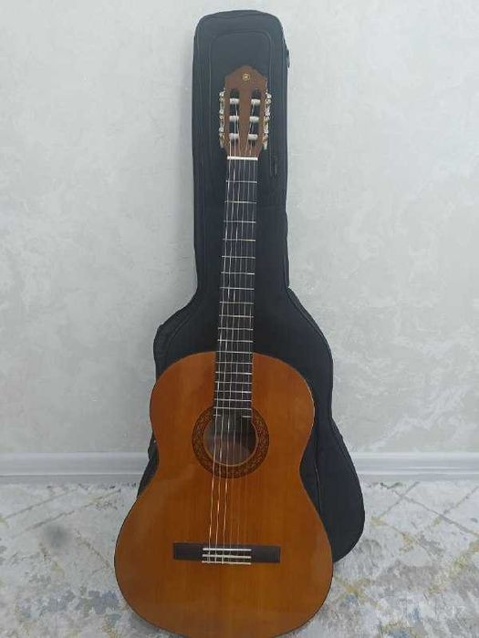 Срочно продается новый Классическая гитара YAMAHA